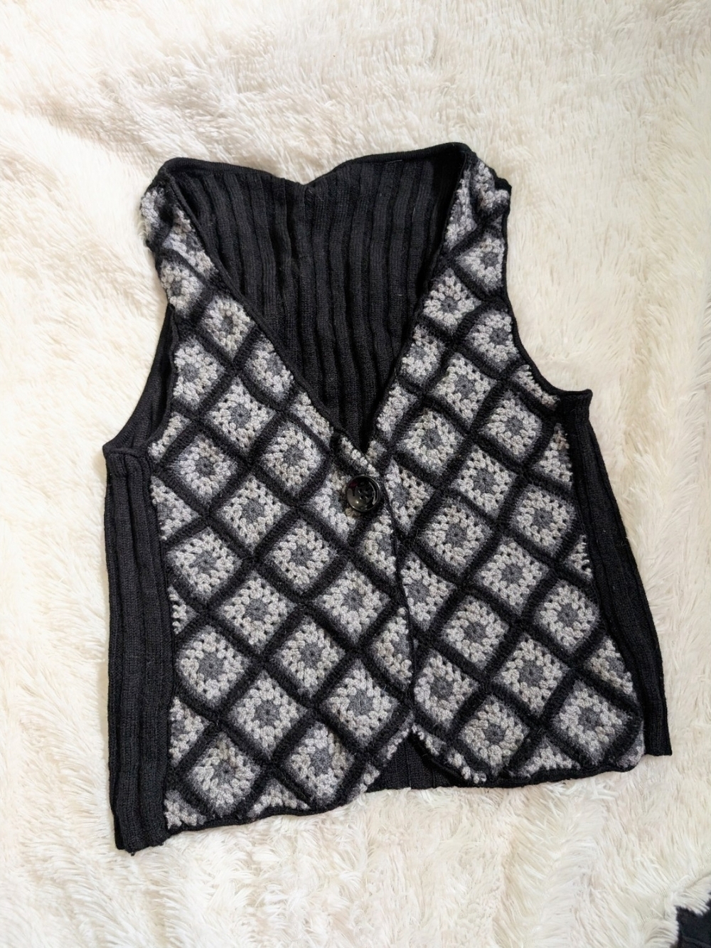 Vintage Talbots 100% Merino Wool Granny Square Knit Vest Size Small